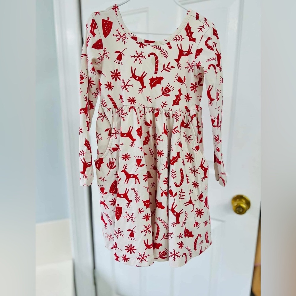 Size 110 (5) Hanna Andersson skater dress with Christmas/ winter / holiday print